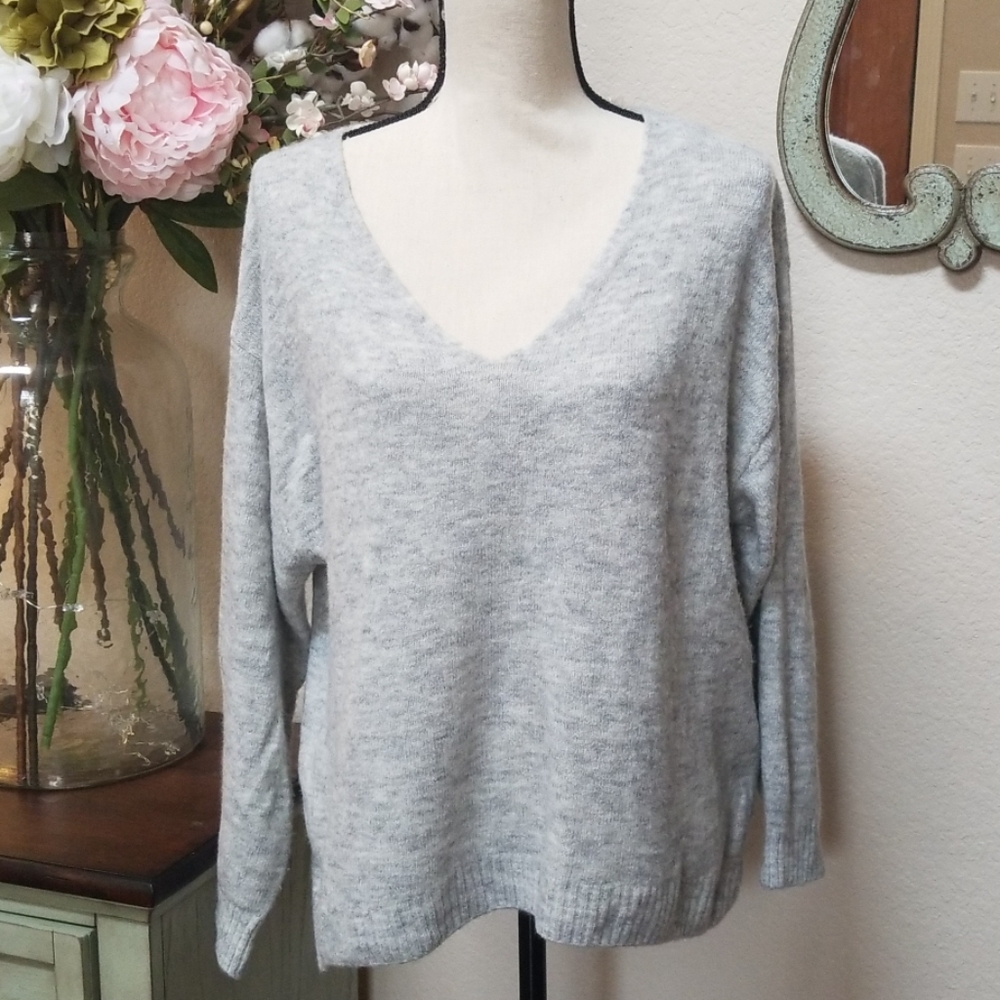 H&M GREY Sweater Medium